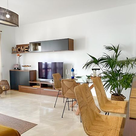 Apartamentos Mares De Lava - Puerto Del Carmen 푸에르토 델 카르멘 외부 사진