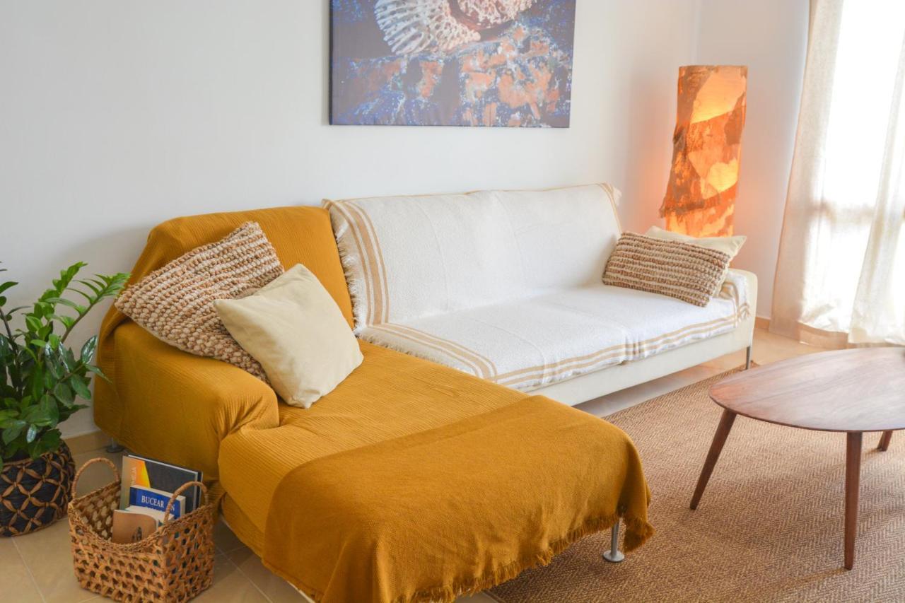 Apartamentos Mares De Lava - Puerto Del Carmen 푸에르토 델 카르멘 외부 사진