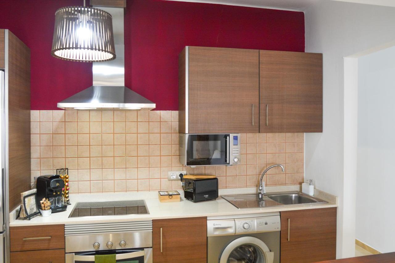 Apartamentos Mares De Lava - Puerto Del Carmen 푸에르토 델 카르멘 외부 사진