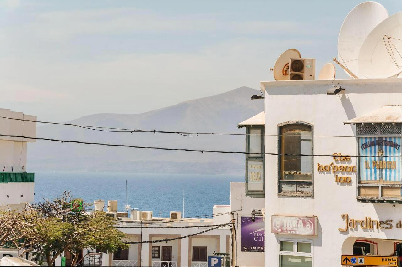 Apartamentos Mares De Lava - Puerto Del Carmen 푸에르토 델 카르멘 외부 사진