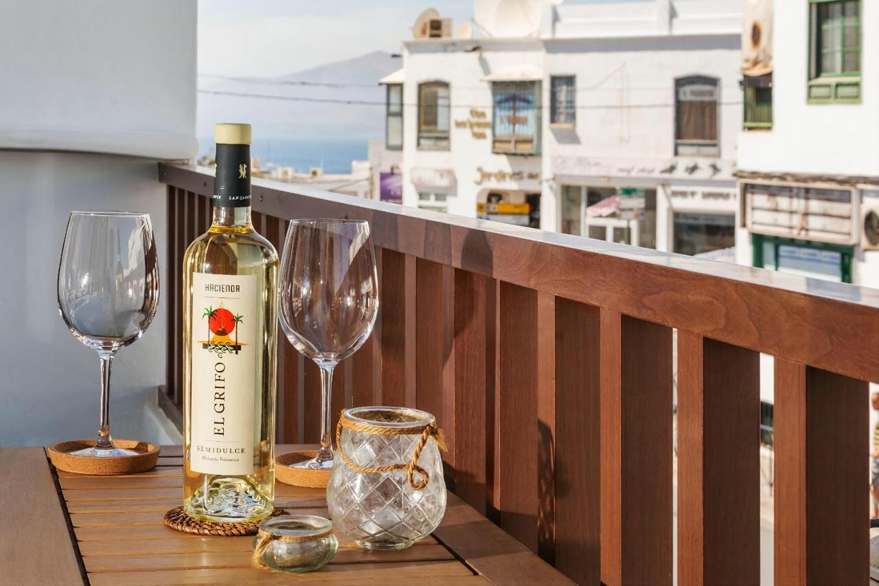 Apartamentos Mares De Lava - Puerto Del Carmen 푸에르토 델 카르멘 외부 사진